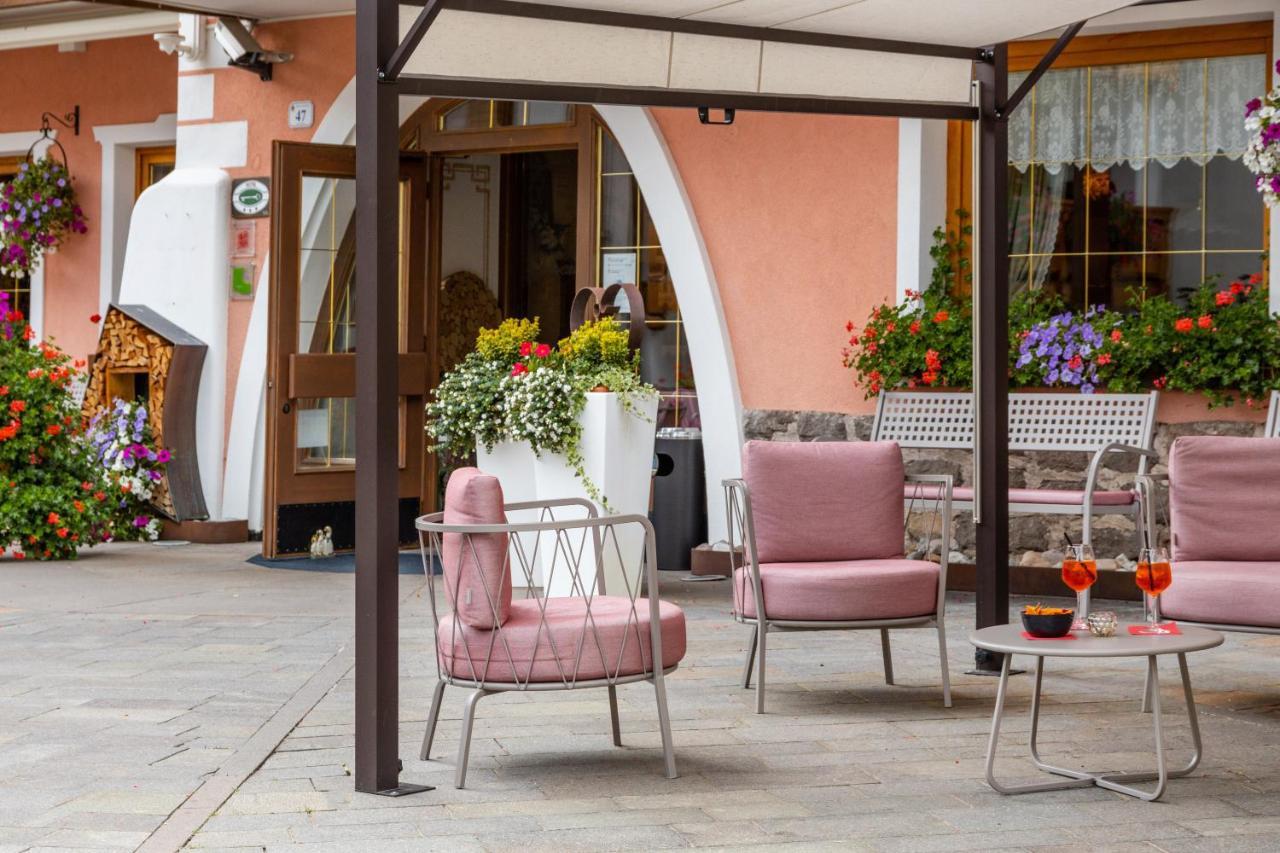 Hotel La Serenella Moena Exteriör bild